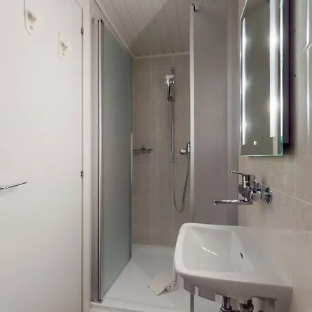 2 Bedroom With View - Close To Geneva & Lausanne *