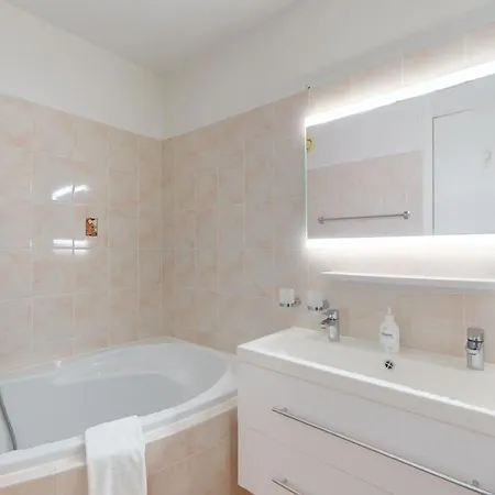 2 Bedroom With View - Close To Geneva & Lausanne Apartamento Gland