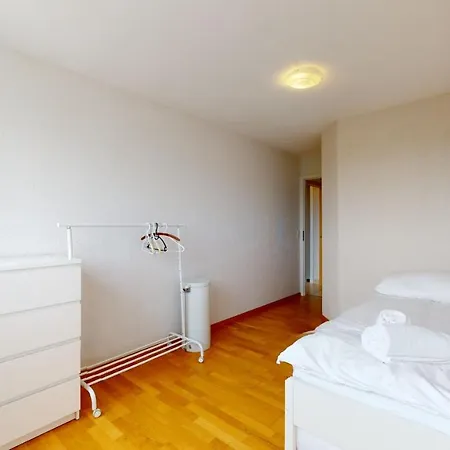 2 Bedroom With View - Close To Geneva & Lausanne Apartamento Gland