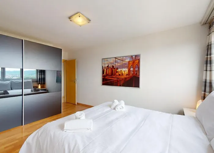 2 Bedroom With View - Close To Geneva & Lausanne Appartement Gland